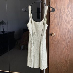 Cute and chic summer dress, Abercrombie & fitch, size XS+ matching scrunchie!